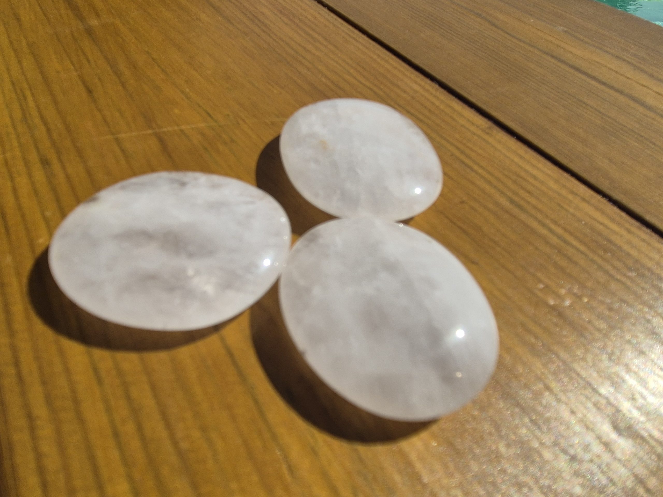 Cristal de Roche pierre – Galet Classique 25 à 30g – Image 3