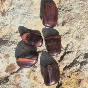 Alternative view of Pierre Roulée Oeil de Taureau