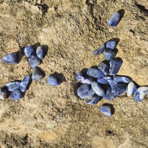 Alternative view of Pierre Roulée Sodalite